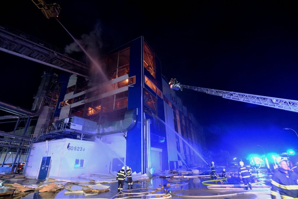 Škoda po požiari haly v Malackách bola nahlásená v Kooperative