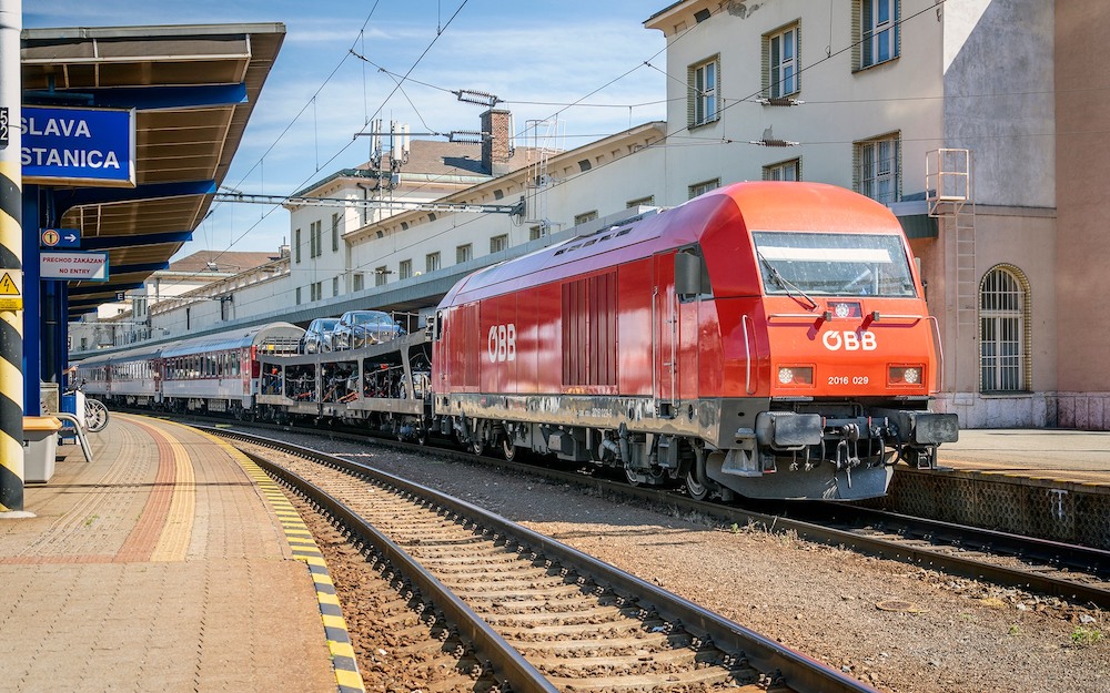 Železničná spoločnosť už spustila predpredaj lístkov na letný vlak do Chorvátska