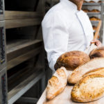 Zväz pekárov kvôli vysokým nedoplatkom preveruje konanie dodávateľov energií