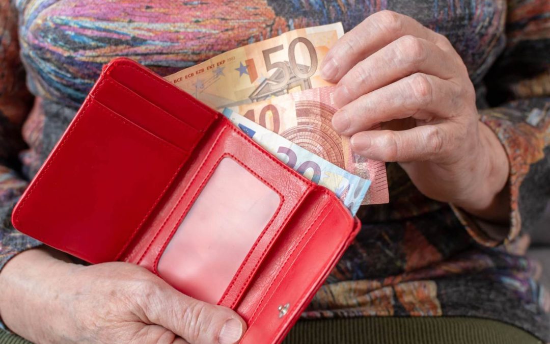 Priemerný starobný dôchodok dosiahol úroveň takmer 580 eur