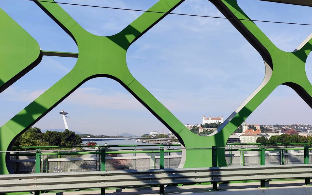 Slovenská ekonomika spomalila. Investície v druhom štvrťroku klesli