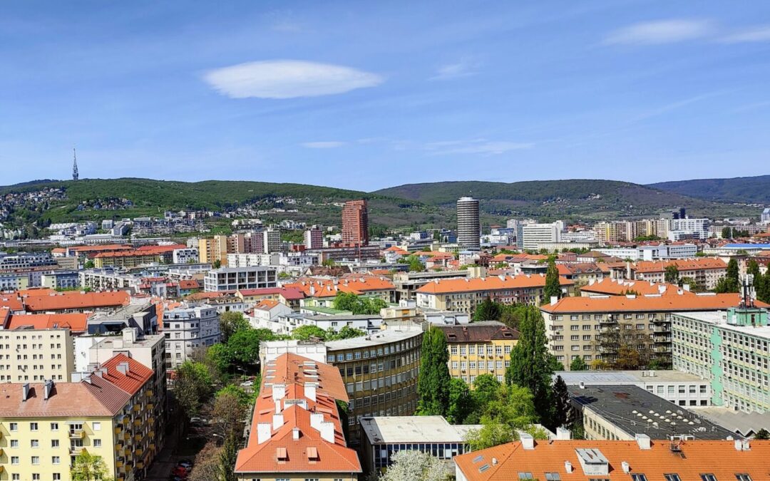 Kmotrík v Bratislave jeden realitný projekt predal, výstavba ďalších bytov pokračuje