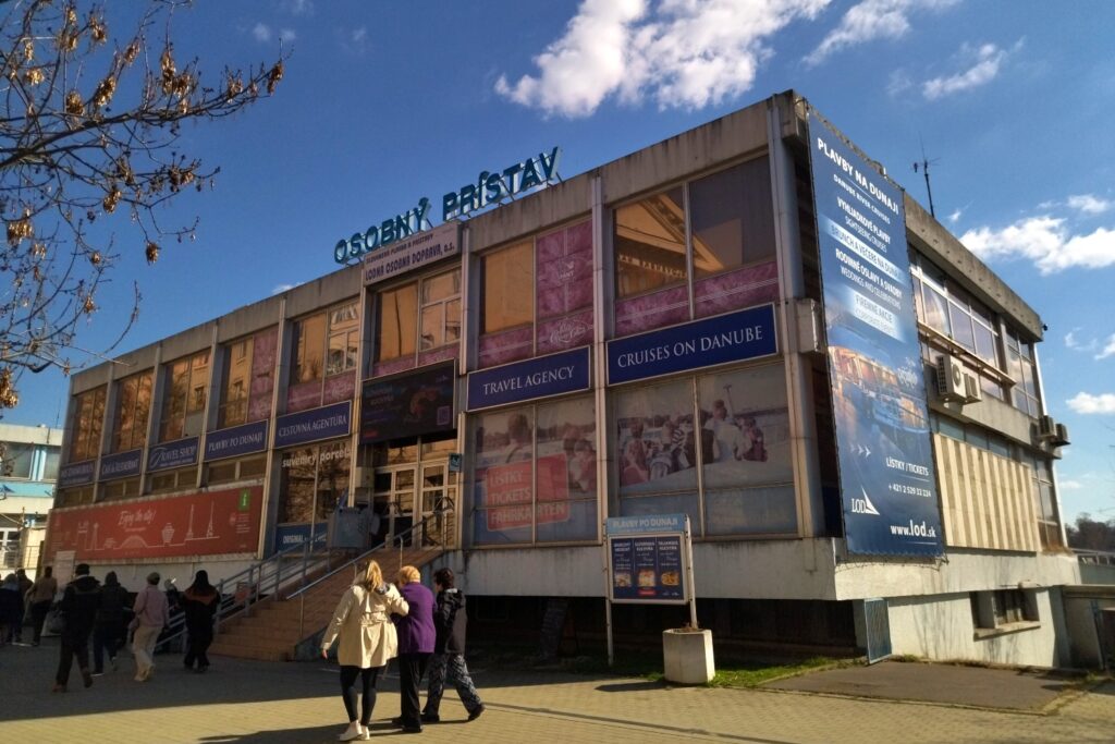 osobný prístav Bratislava