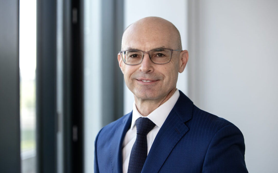 Ako sa za peniaze z druhého piliera budú stavať diaľnice a byty? Chceme, aby investície boli čo najbezpečnejšie, tvrdí šéf Uniqa DSS