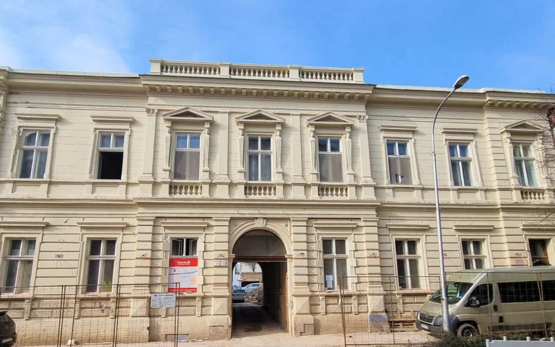 Kooperativa obnovuje historickú budovu v Nitre, práce sa zrejme predĺžia