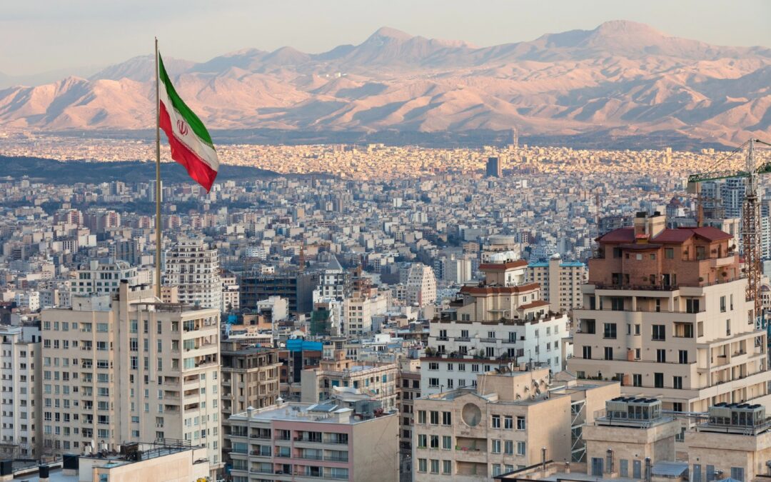 Vojna v Iráne ubrala firmám optimizmus, väčšina však stále čaká rast ziskov